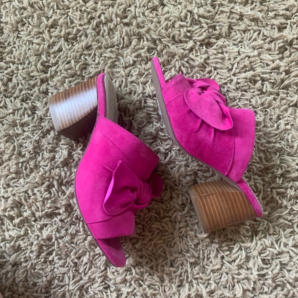 Magenta Heels